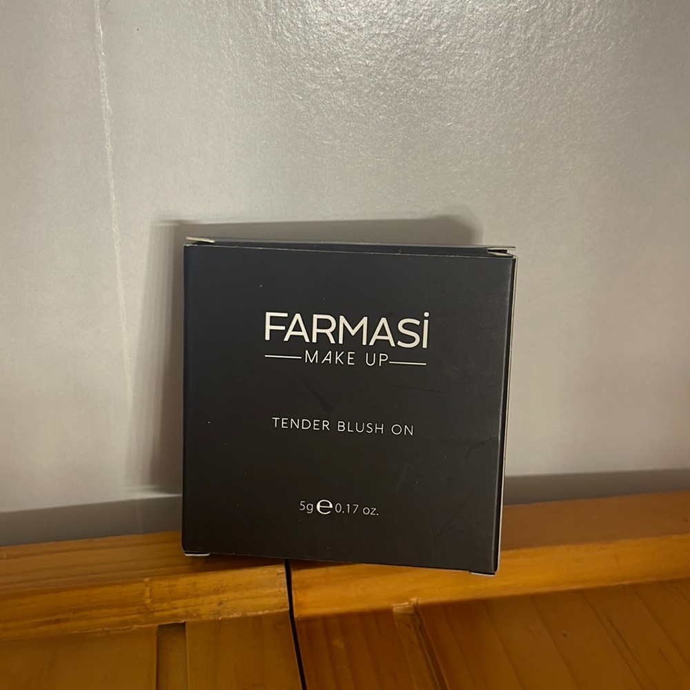 Tender Blush on Farmasi